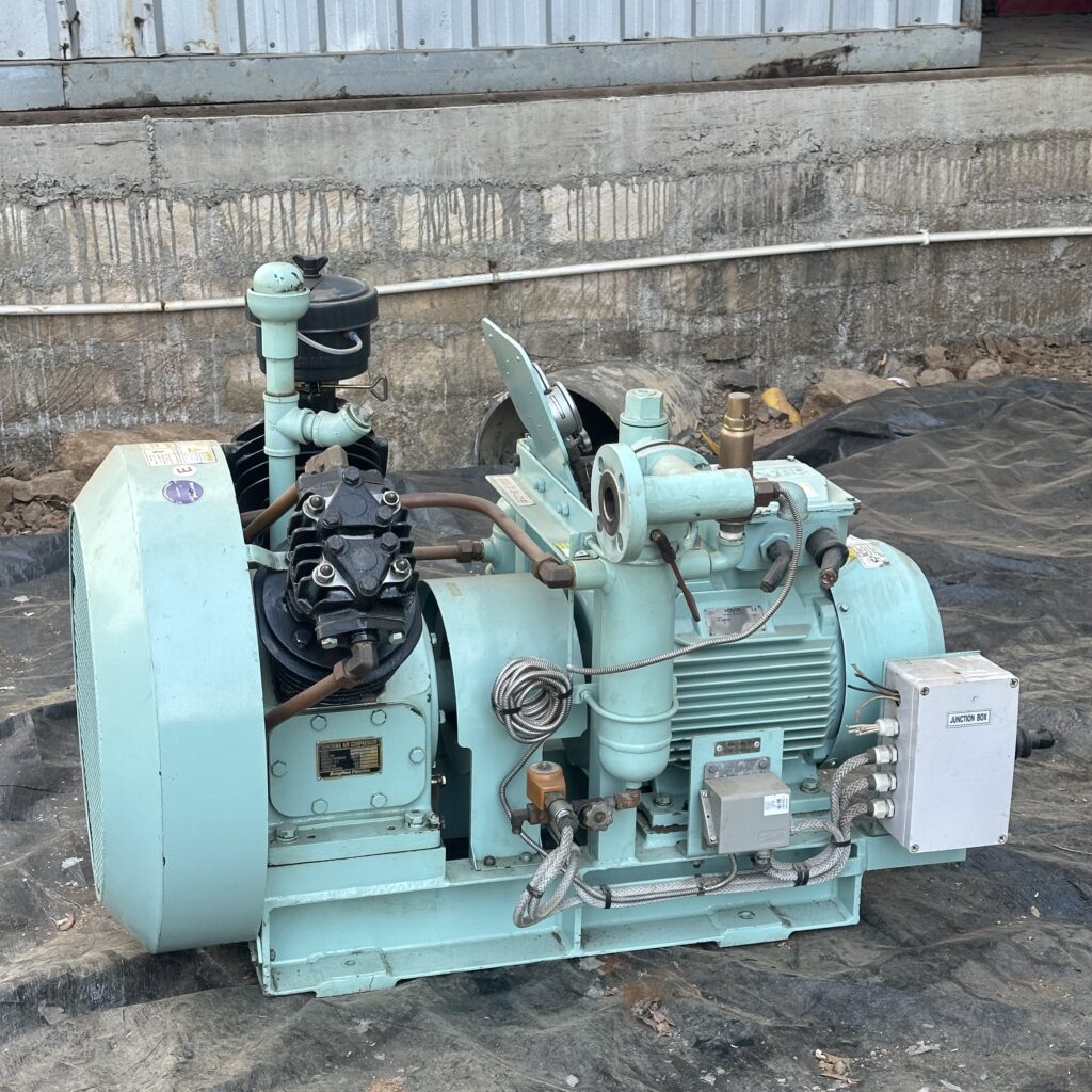 DONGHWA - AHV 30 - MARINE AIR COMPRESSOR - Image 4