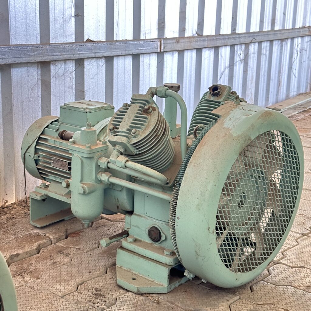 DENO - L2-15 - MARINE AIR COMPRESSOR - Image 5