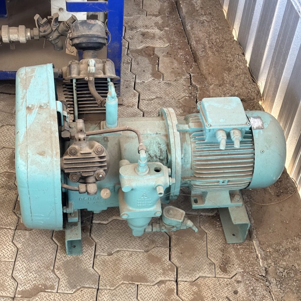 J.P. SAUER & SOHN - WP 15L-200 - MARINE AIR COMPRESSOR - Image 4