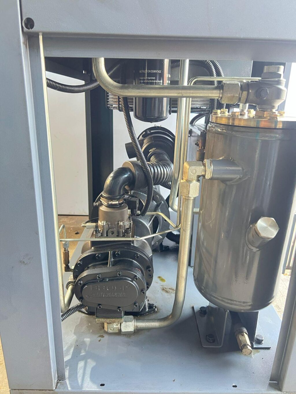 JINHUA JUCAI - 20HP - SCREW AIR COMPRESSOR - Image 4