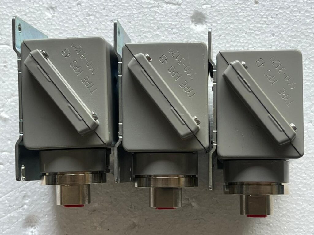 DANFOSS - KPS 43 - PRESSURE SWITCH - Image 2