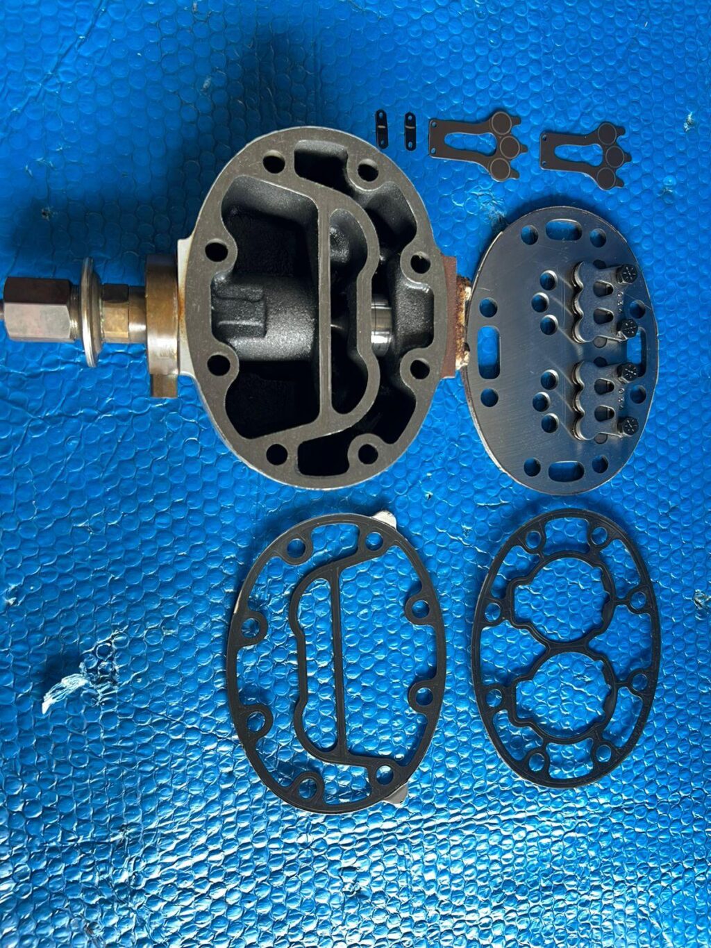 CARLYLE - 06E - SEMI-HERMETIC RECIPROCATING COMPRESSOR - Image 7