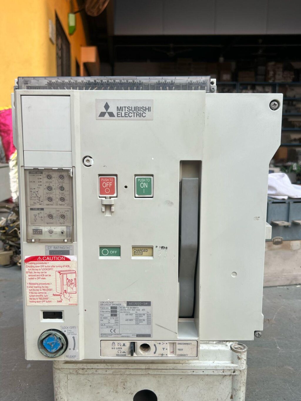 MITSUBISHI - AE1600-SW - AIR CIRCUIT BREAKER