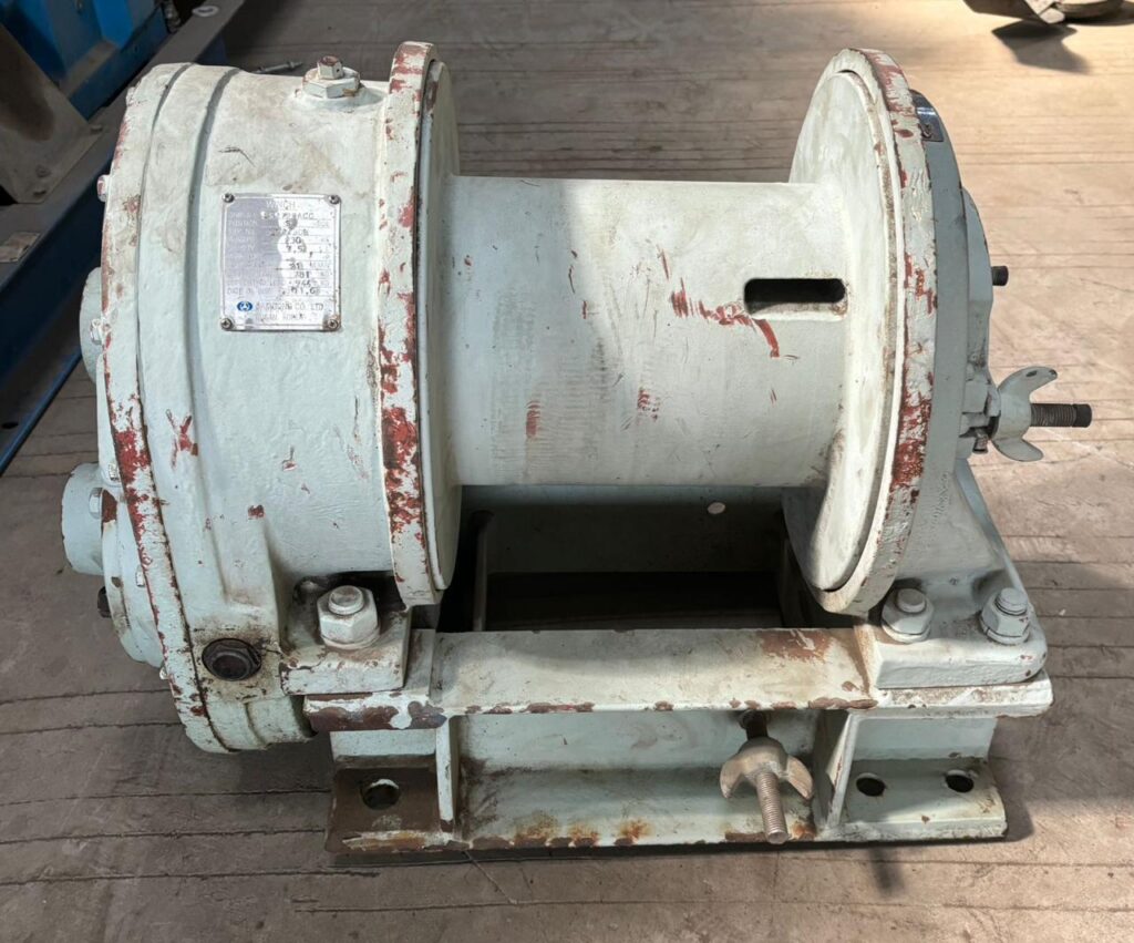 SAMGONG - 781 KG HOISTING LOAD - GANGWAY WINCH - Image 3