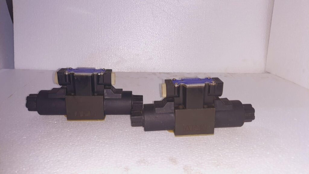WANCRF - DSG-02-3C2-LW-R220 - SOLENOID VALVE - Image 3