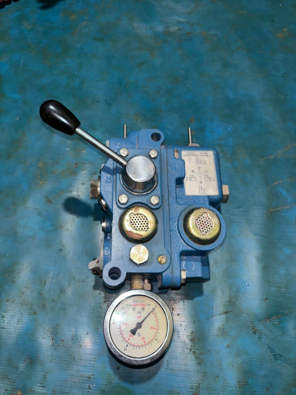 48 (1) REXROTH - PNEUMATIC CONTROL VALVE - Image 1