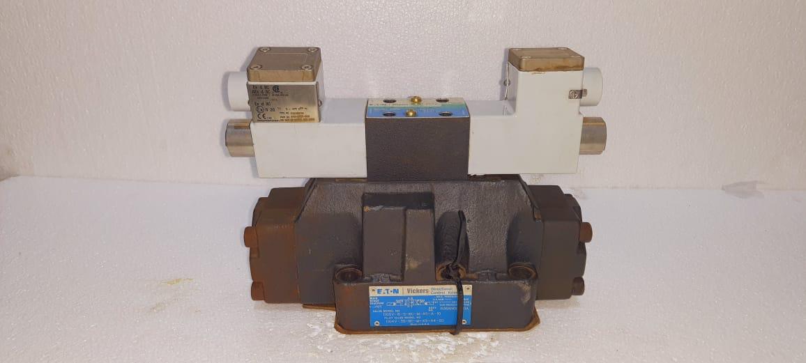 84 (3) WANCRF - DSG-02-3C2-LW-R220 - SOLENOID VALVE - Image 1