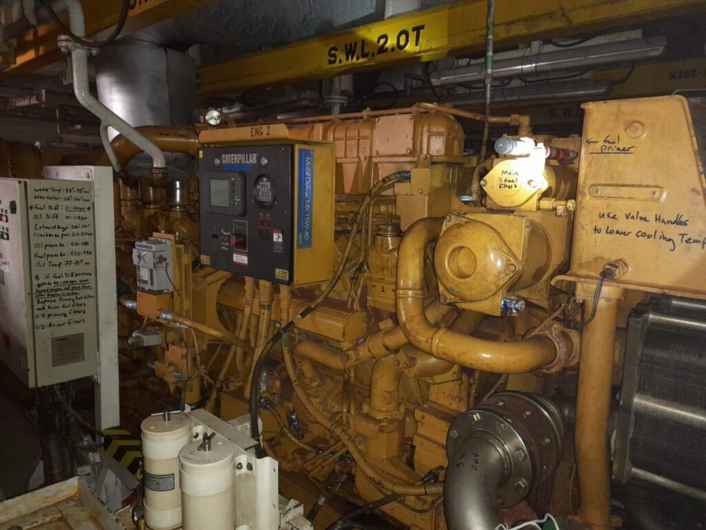 CATERPILLAR - 3516 - MARINE DIESEL GENERATOR SET