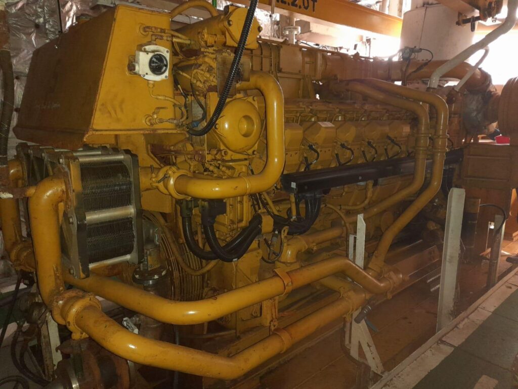 CATERPILLAR - 3516 - MARINE DIESEL GENERATOR SET - Image 4