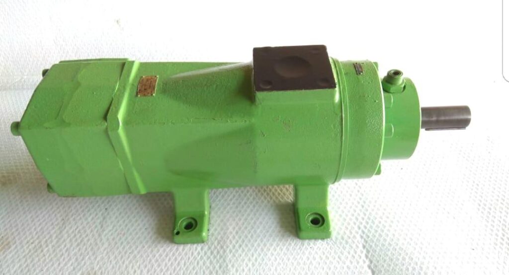 KAWASAKI - B70-4L5KLTTD-R - SCREW PUMP